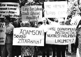 INFO3_1.JPG (26770 BYTES)