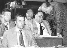 S8_3.JPG (18703 BYTES)