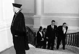 DIP1_2.JPG (11867 BYTES)