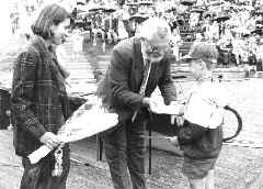 INFO3_5.JPG (9054 BYTES)