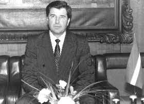 DIP1_2.JPG (17671 BYTES)