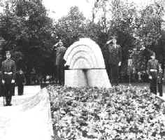 WPE10.JPG (33458 BYTES)