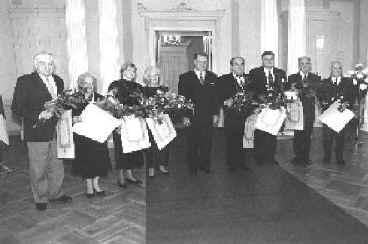 WPE2E.JPG (21760 BYTES)