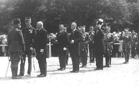 WPE4.JPG (18079 BYTES)