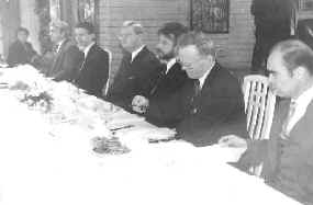 WPE21.JPG (17798 BYTES)