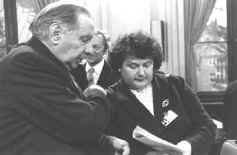 WPE9.JPG (8926 BYTES)