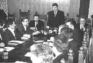 tr_v1c.jpg (16954 bytes)