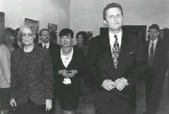 info5.JPG (27158 bytes)