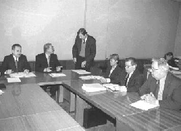 s1b.jpg (12495 bytes)