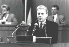 s8_3.JPG (20113 bytes)