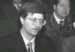 info2_1.JPG (19705 bytes)