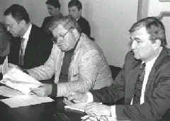 s1_4.JPG (27067 bytes)