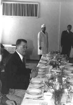 info4_5.JPG (47005 bytes)