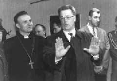 info4_7.JPG (23438 bytes)