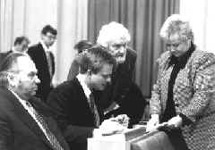 s2_2.JPG (28908 bytes)