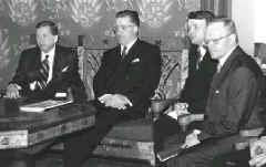 dip1_2.JPG (64649 bytes)