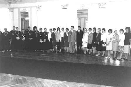 info1.JPG (73790 bytes)