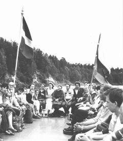 L14.JPG (15027 BYTES)