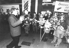 O4.JPG (12878 BYTES)