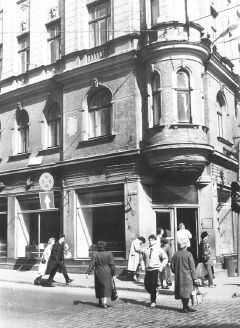 Z2.JPG (25578 BYTES)