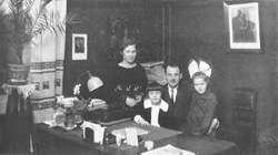 MINI.JPG (18668 BYTES)