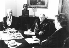 A1.JPG (10802 BYTES)