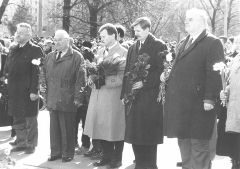 C4.JPG (11361 BYTES)