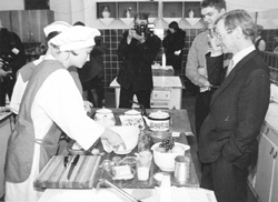 E3.JPG (26865 BYTES)