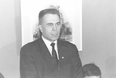 GEIGE.JPG (7672 BYTES)