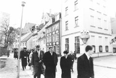 M4.JPG (15711 BYTES)