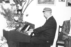 A4.JPG (22028 BYTES)