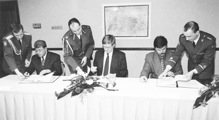 M1.JPG (40997 BYTES)