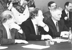 SD2.JPG (25660 BYTES)