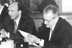 V2.JPG (19092 BYTES)