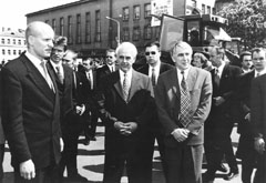 DP.JPG (19004 BYTES)