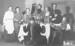 P14.JPG (13686 BYTES)