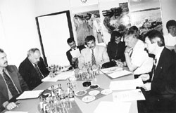 S2.JPG (18002 BYTES)