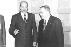 B2.JPG (11185 BYTES)