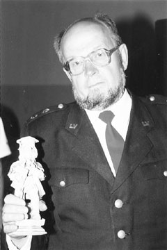 IE3.JPG (19566 BYTES)