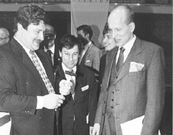 EX5.JPG (17211 BYTES)