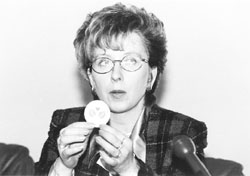 B1.JPG (12393 BYTES)