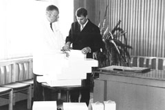 E3.JPG (12719 BYTES)