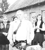 AK3.JPG (14447 BYTES)