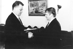 V1.JPG (10940 BYTES)