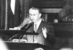 S6.JPG (13831 BYTES)