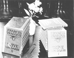 T1.JPG (19097 BYTES)