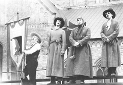 T8.JPG (19101 BYTES)