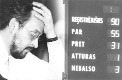 S1.JPG (12692 BYTES)