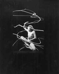 BI7.JPG (13366 BYTES)