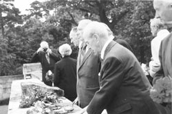 X1.JPG (19333 BYTES)